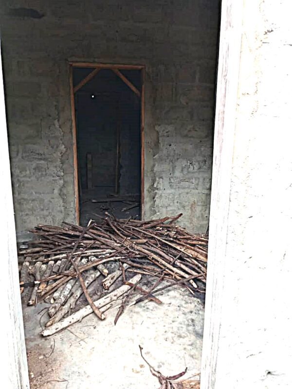 Propriété à Djrègbé (Maison + Boutique - Titre Foncier) – Image 3
