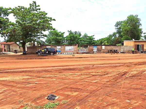 🚨 2 PARCELLES EN ANGLE À CALAVI - 960m² - Bordure Voie 30m (en bitumage) – Image 2