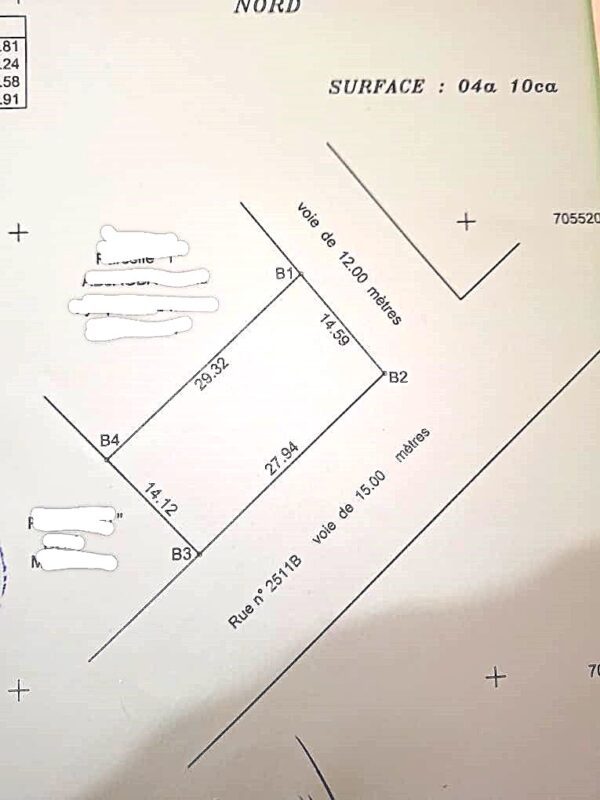 Parcelle en Angle à Sètovi, Cotonou - 410m² - TF Personnel en Cours - Bordure Pavée - Promotion Exclusive: 48M FCFA au lieu de 55M FCFA – Image 3